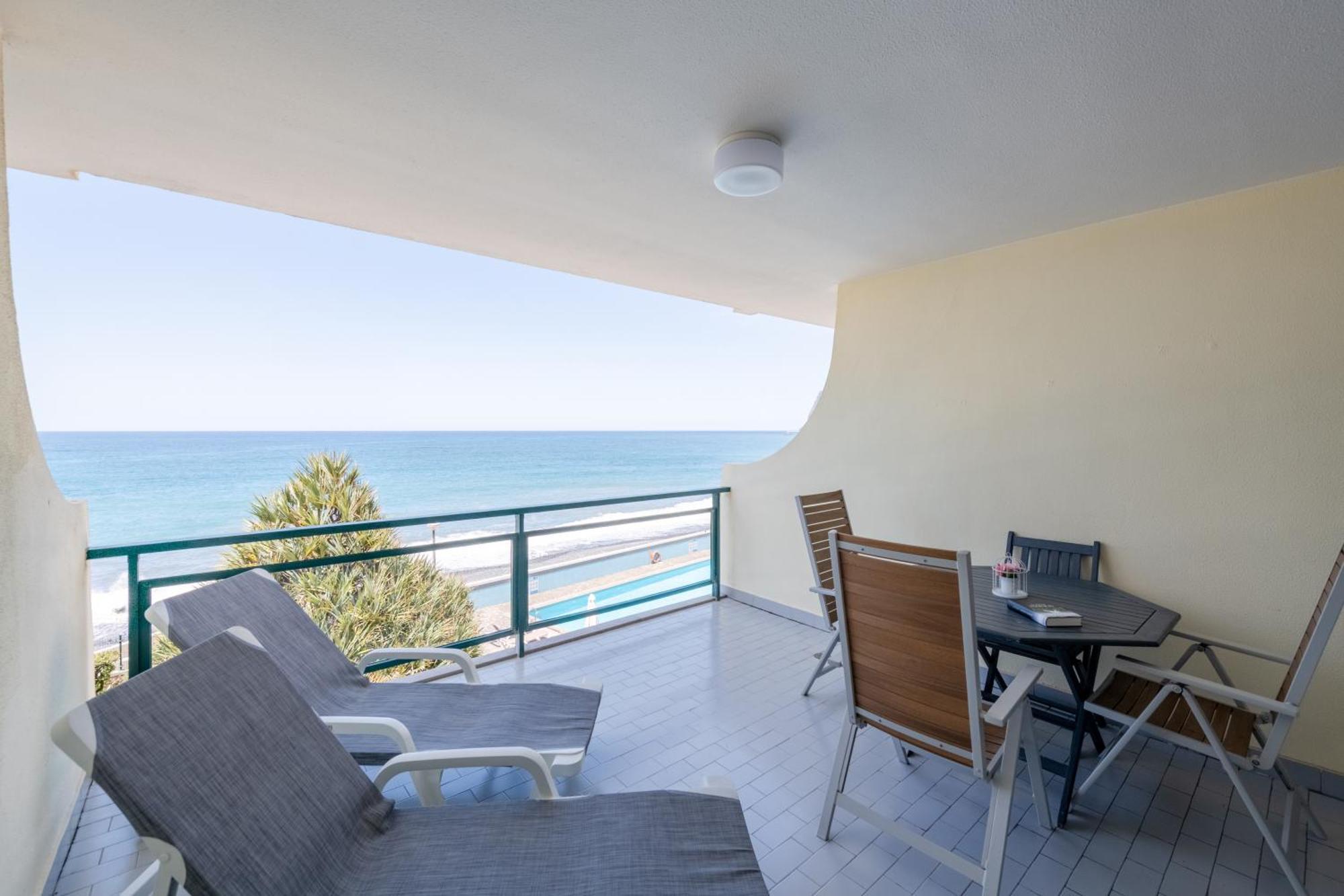 Atlantic View Apartment At Formosa Beach Funchal  Exterior foto