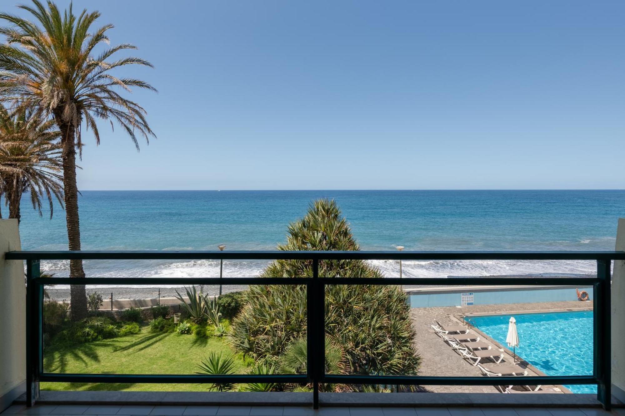 Atlantic View Apartment At Formosa Beach Funchal  Exterior foto